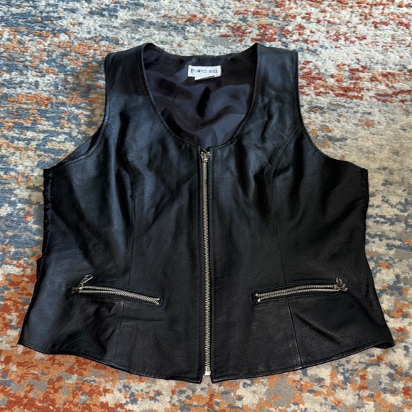 Tower Hill Leather Black Vest Tailored Collarless Design - Picture 1 of 6